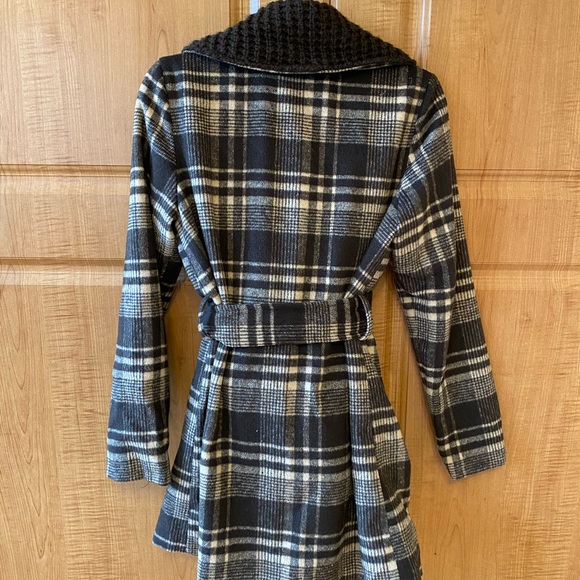 Wrap jacket - Picture 3 of 3